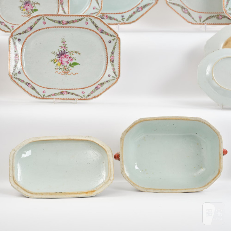 An extensive famille rose dinner service, - 图11